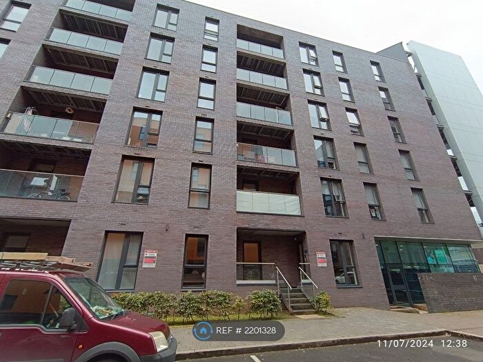 2 Bedroom Flat To Rent In Advent Way, Manchester, M4
