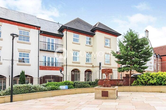 2 Bedroom Flat For Sale In Green Moors, Lightmoor, Telford, Shropshire, TF4
