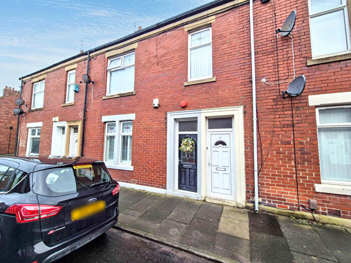 3 Bedroom Flat For Sale In Northbourne Road, Jarrow, Tyne And Wear, NE32