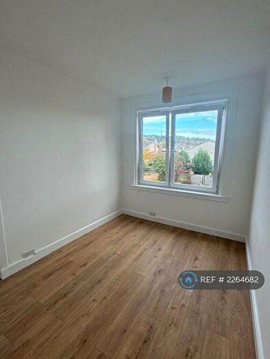 3 Bedroom Flat To Rent In Orchardfield Avenue, Edinburgh, EH12