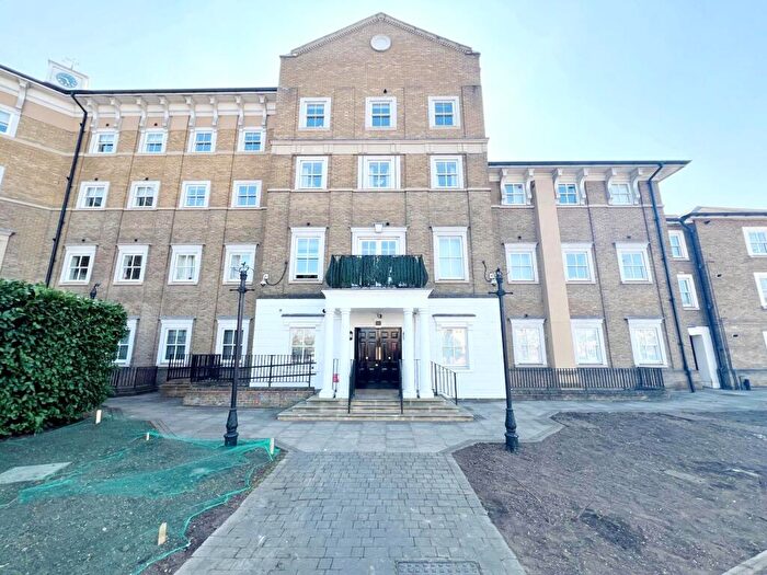 1 Bedroom Apartment To Rent In Broomfield Road, City Centre, Chelmsford, Essex, CM1