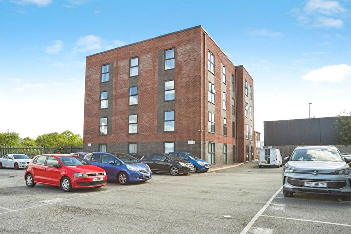 2 Bedroom Flat For Sale In York Road, Leeds, LS9