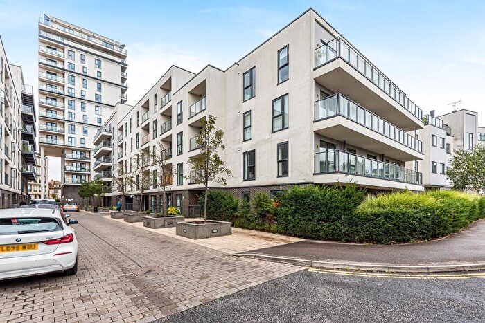 1 Bedroom Apartment To Rent In Woking, Surrey, GU22