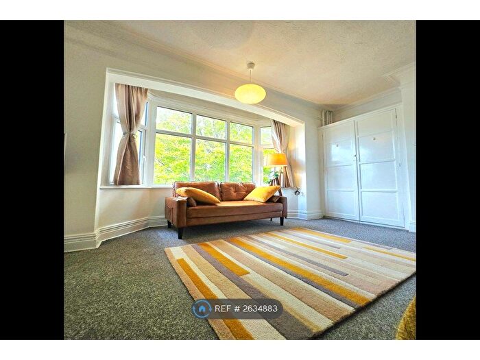 1 Bedroom Flat To Rent In Queens Park Gardens, Bournemouth, BH8