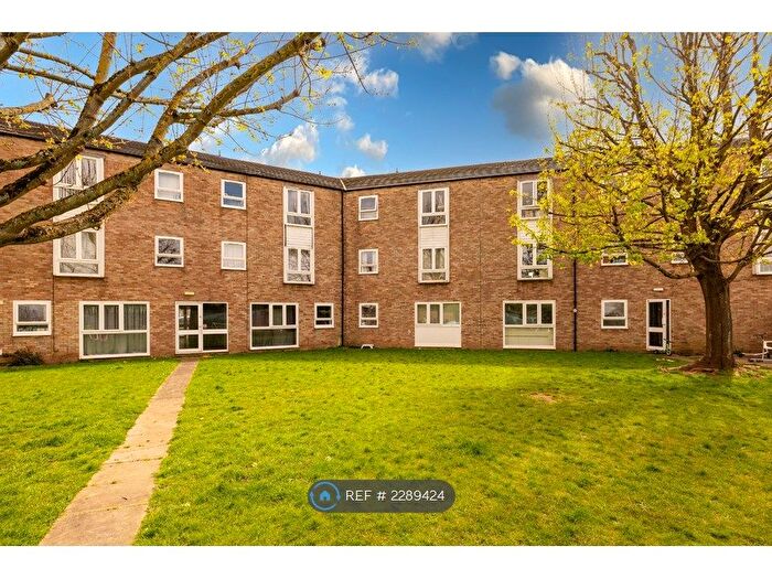 2 Bedroom Flat To Rent In Barton Court, Leamington Spa, CV31