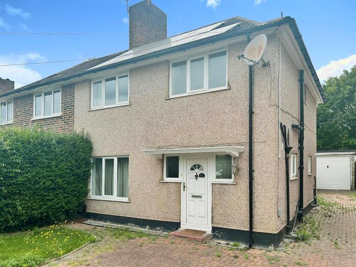 4 Bedroom Property To Rent In Haynt Walk, London, SW20