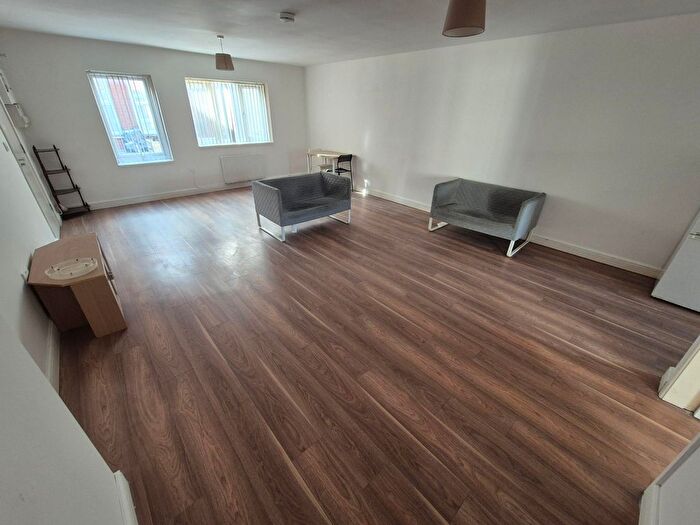 1 Bedroom Flat To Rent In Cape Hill, Smethwick, B66