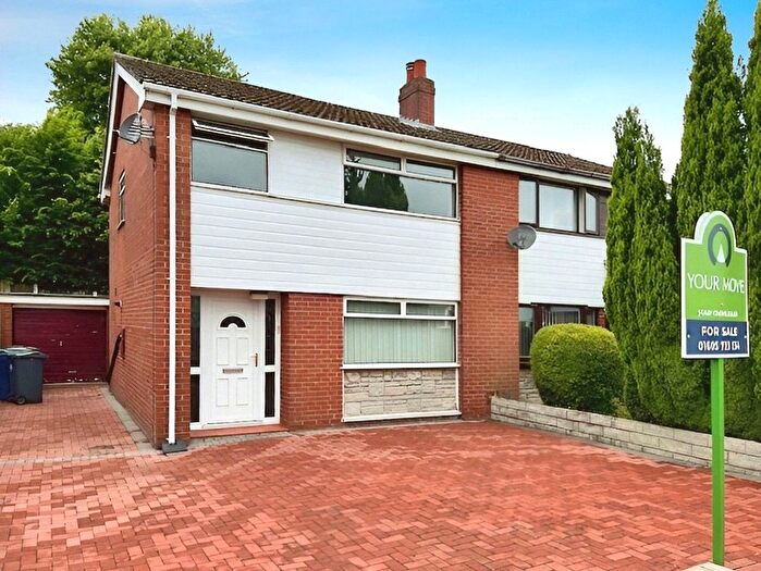 3 Bedroom Semi-Detached House To Rent In Tiverton Avenue, Skelmersdale, Lancashire, WN8