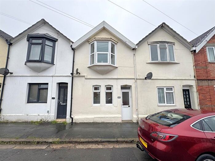 2 Bedroom Terraced House For Sale In Ferndale Road, Lodmoor, DT4