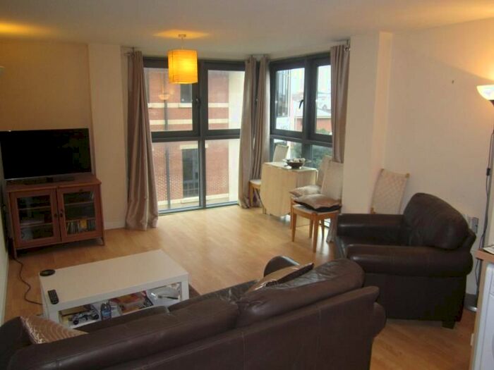 2 Bedroom Flat To Rent In City Walk, Leeds LS11