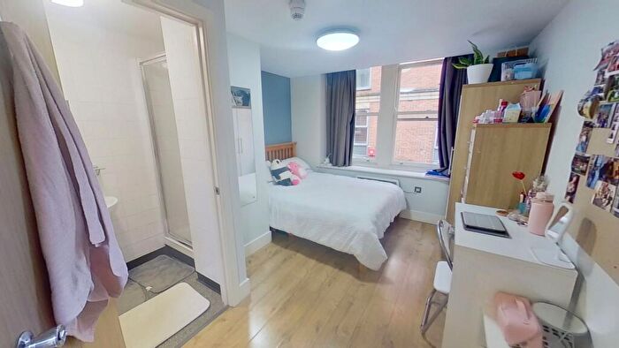 5 Bedroom Flat To Rent In Catherine House, Ristes Place, C4