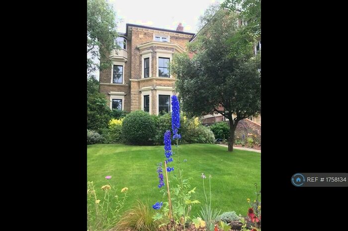 3 Bedroom Flat To Rent In Portsmouth Road, Surbiton, KT6