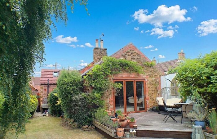 5 Bedroom Barn Conversion For Sale In Easthorpe Lane, Redmile, NG13