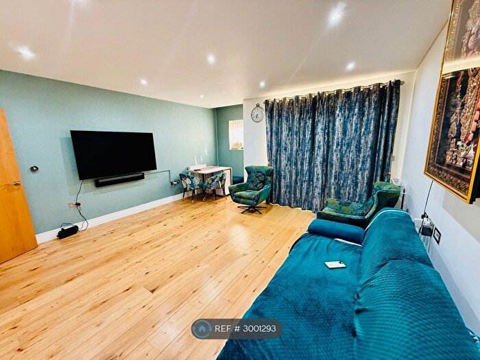 4 Bedroom Terraced House To Rent In Barham Terrace, London, NW9