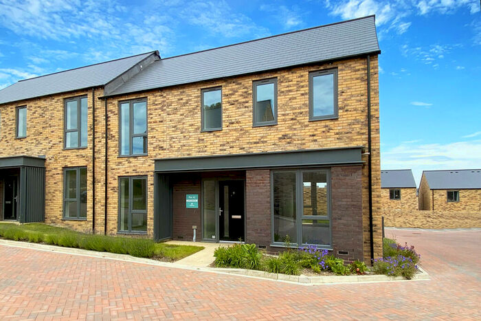 3 Bedroom Semi-Detached House To Rent In Langsett Grove, Harrogate, HG3