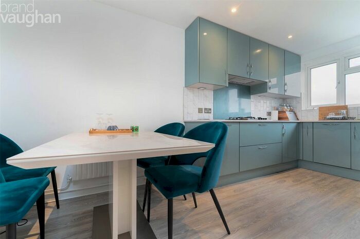 2 Bedroom Flat To Rent In Nevill Road, Hove, BN3