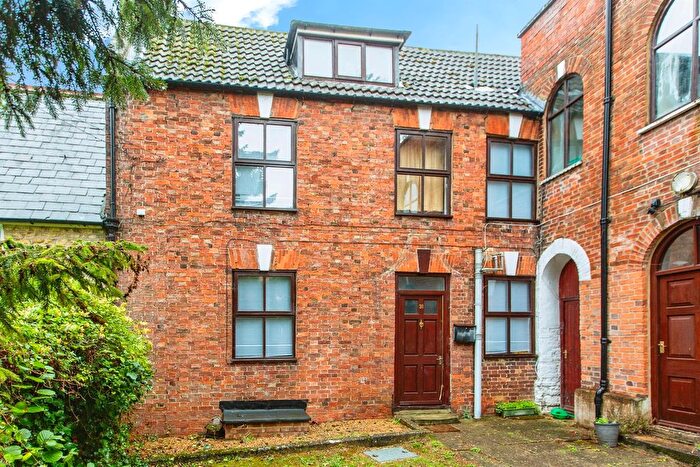2 Bedroom Semi-Detached House For Sale In Huntingdon Road, Thrapston, Kettering, NN14