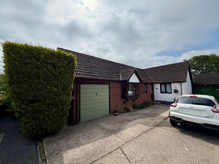 3 Bedroom Detached Bungalow For Sale In Glebe Way, Haddenham, Ely, Cambridgeshire, CB6