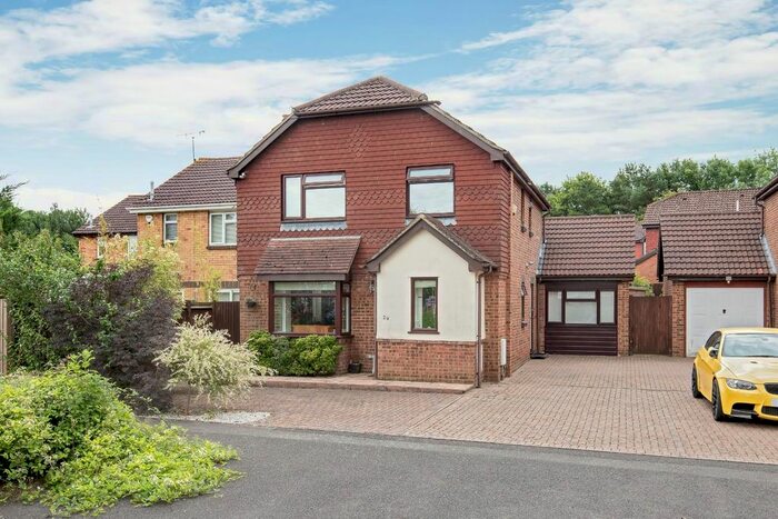 5 Bedroom Detached House To Rent In Harvest Way, Singleton, Ashford, TN23