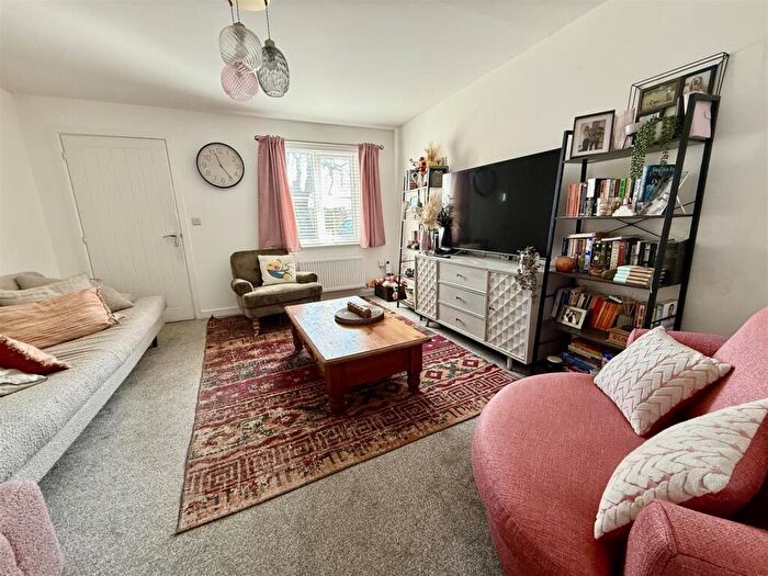 3 Bedroom Town House For Sale In Raspberry Grove, Darlington, DL1