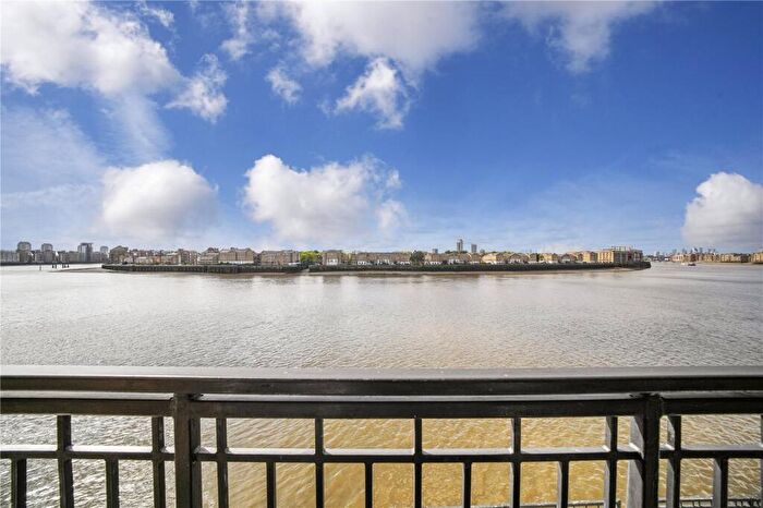 2 Bedroom Apartment To Rent In Narrow Street, E14