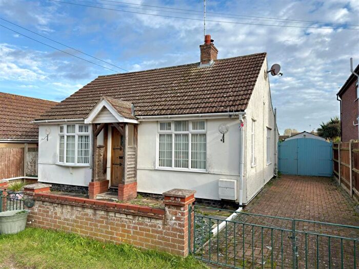 2 Bedroom Detached Bungalow For Sale In Flora Road, Lowestoft, Pakefield, Lowestoft, Suffolk, NR33