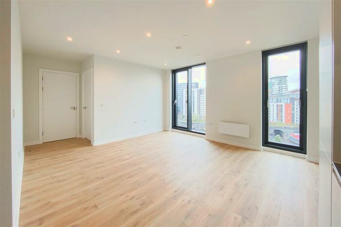 1 Bedroom Apartment To Rent In The Stile, Meadowside, M4