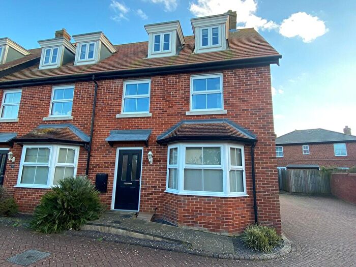 3 Bedroom End Of Terrace House For Sale In Cromer, NR27