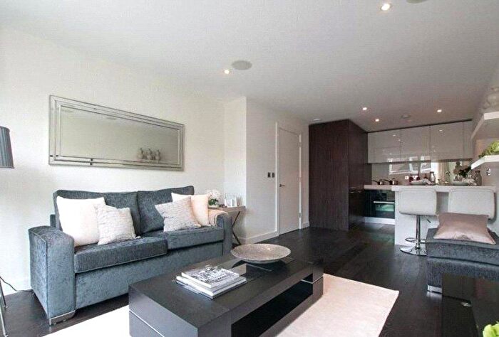 2 Bedroom Flat To Rent In Moore House, Gatliff Road, London, SW1W