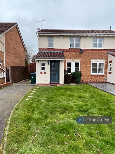 3 Bedroom Semi-Detached House To Rent In Wedgewood Close, Coventry, CV2