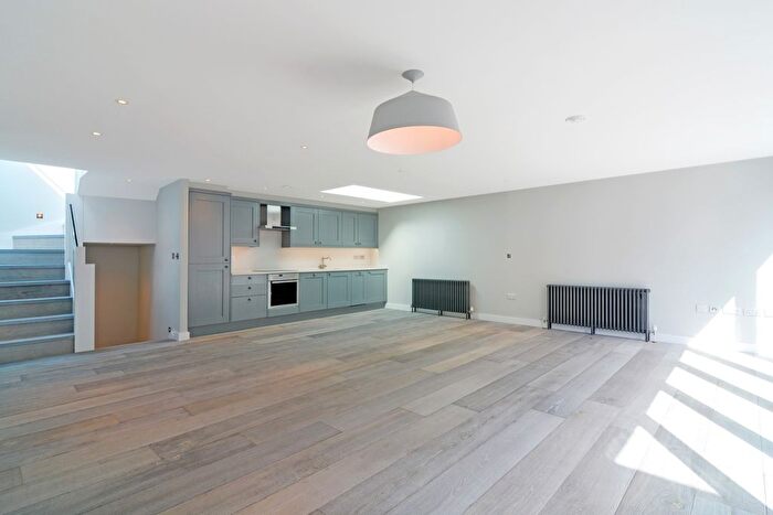 2 Bedroom Flat To Rent In St. Martin's Lane, Covent Garden, WC2N