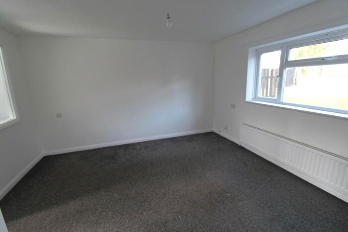 1 Bedroom Flat To Rent In Wayletts, Basildon, Essex, SS16