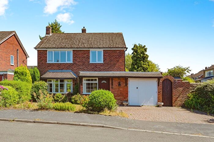 3 Bedroom Detached House For Sale In Nursery Croft, Lichfield, WS13