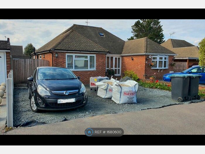 2 Bedroom Bungalow To Rent In Nursery Road, Meopham, Gravesend, DA13