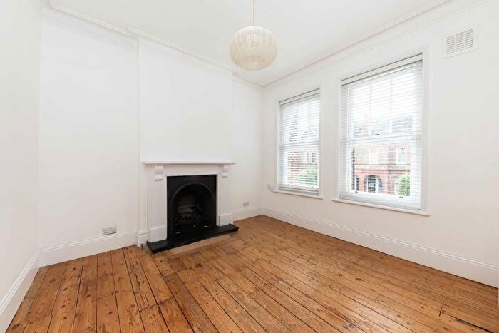 2 Bedroom Flat To Rent In Hailsham Avenue, Streatham, SW2