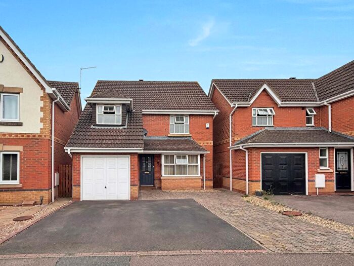 4 Bedroom Detached House For Sale In Riverstone Way, Hunsbury Meadows, Northampton, NN4