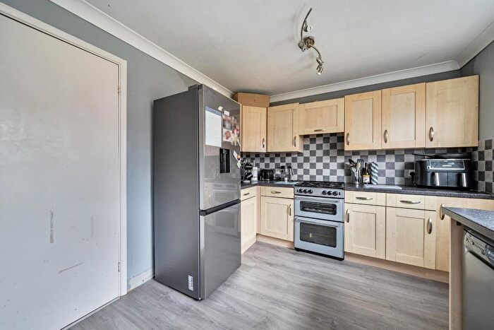 3 Bedroom Property For Sale In , Field Way, Denmead, Hampshire, PO7