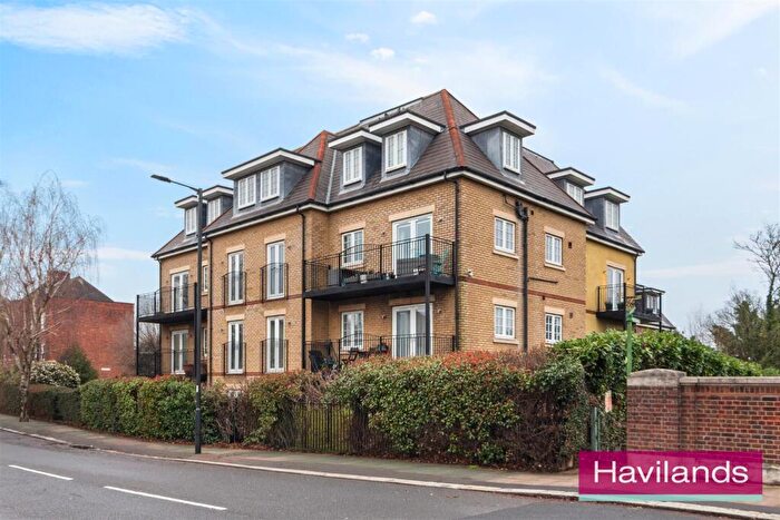 1 Bedroom Flat For Sale In River Bank, London, N21