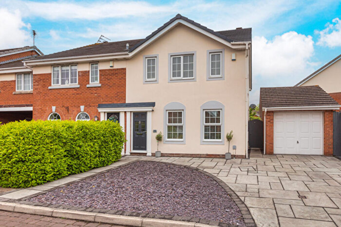 3 Bedroom End Of Terrace House For Sale In Bishops Gate, Lytham St. Annes, FY8