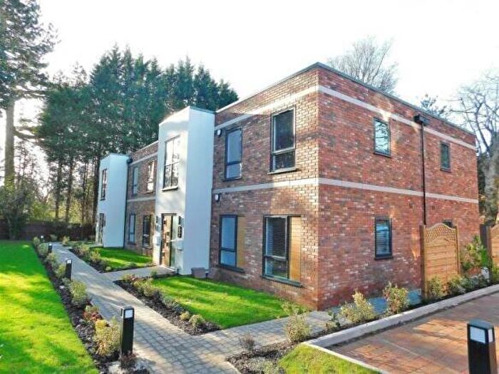 2 Bedroom Flat To Rent In Lime Court, B Hagley Road, Birmingham, B16