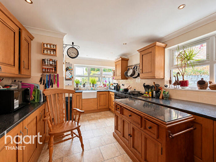5 Bedroom Terraced House For Sale In Crescent Road, Margate, CT9