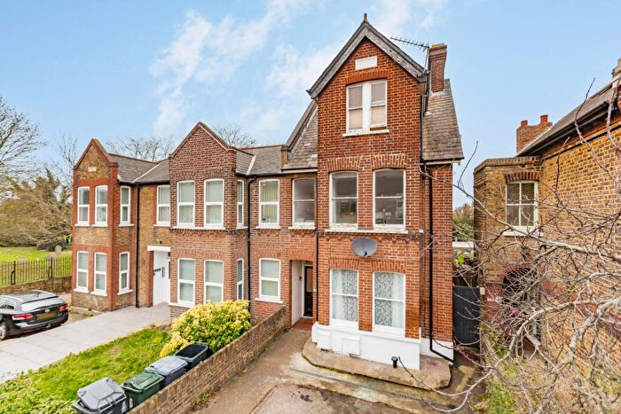 1 Bedroom Flat For Sale In The Brent, Dartford, Kent, DA1