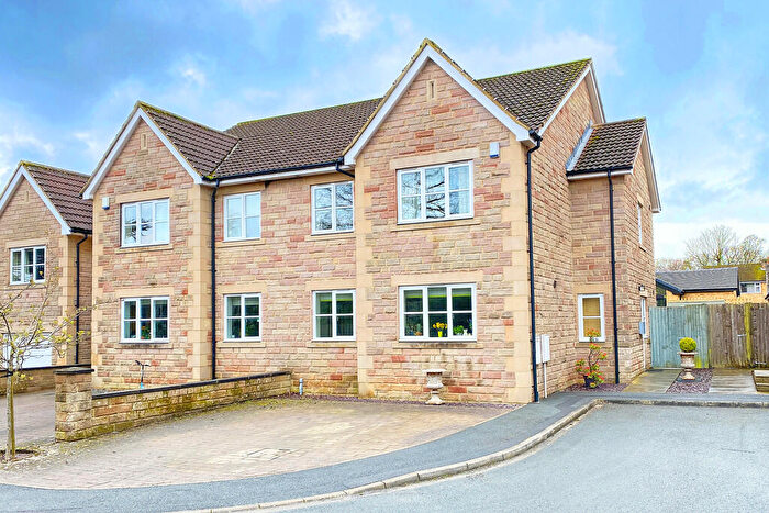 4 Bedroom Semi-Detached House To Rent In Cedar Grove, Wetherby Road, HG2