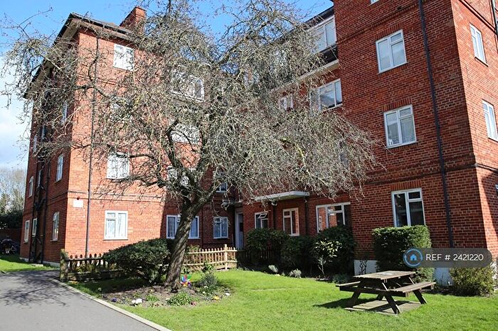 2 Bedroom Flat To Rent In North End Road, Wembley, HA9