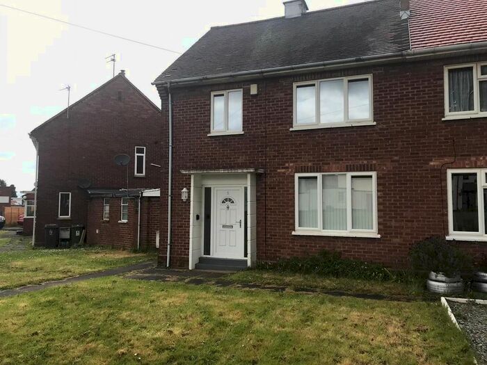 3 Bedroom Semi-Detached House To Rent In Fairfax Road, Bushbury, Wolverhampton, WV10