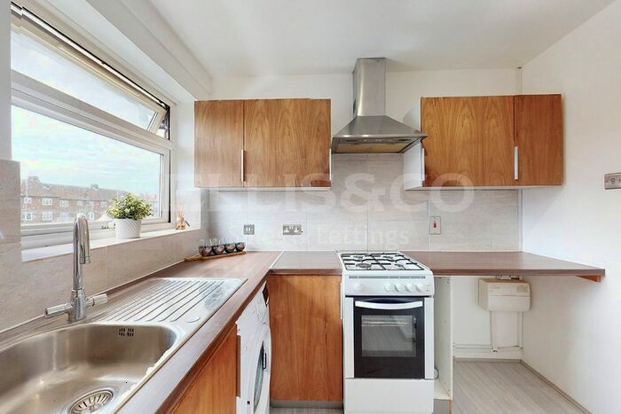 1 Bedroom Studio To Rent In Essoldo Way, Edgware, HA8