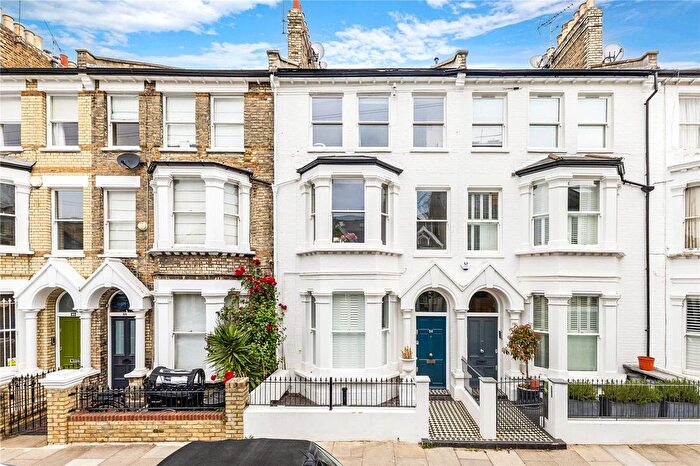 3 Bedroom Flat For Sale In Tournay Road, Fulham, London, SW6