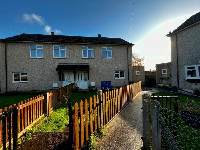 3 Bedroom Semi-Detached House To Rent In School Road, Bristol, BS40