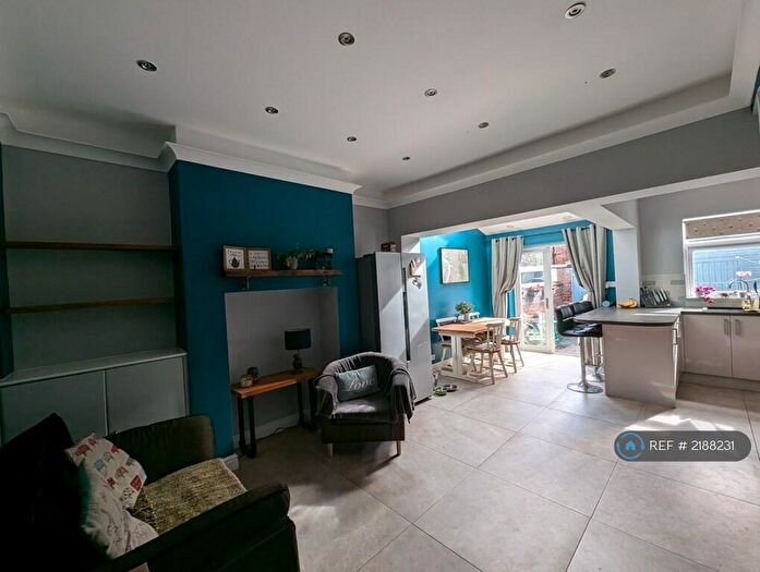 2 Bedroom Terraced House To Rent In Poplar Drive, Wirral, CH63