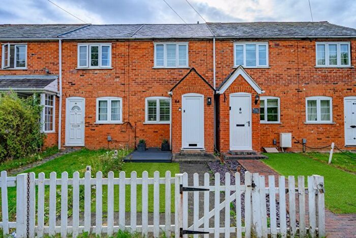 2 Bedroom Terraced House For Sale In College Lane, Hatfield, AL10